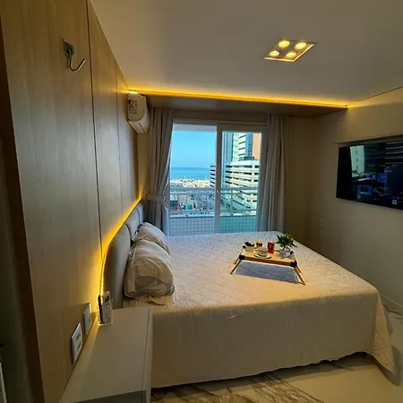 Apartamento Vista Mar Incrível Com 2 Quartos Beira Mar
