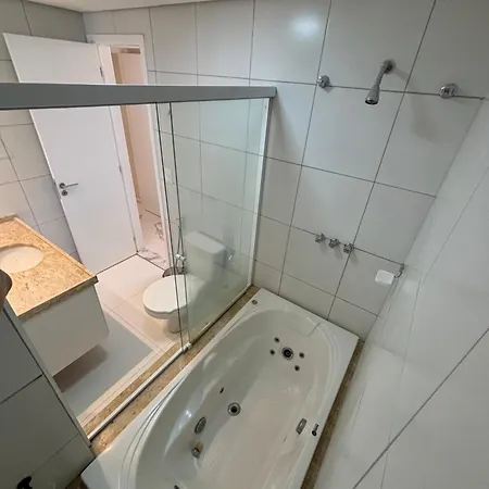 Apartamento Vista Mar Incrível Com 2 Quartos Beira Mar *